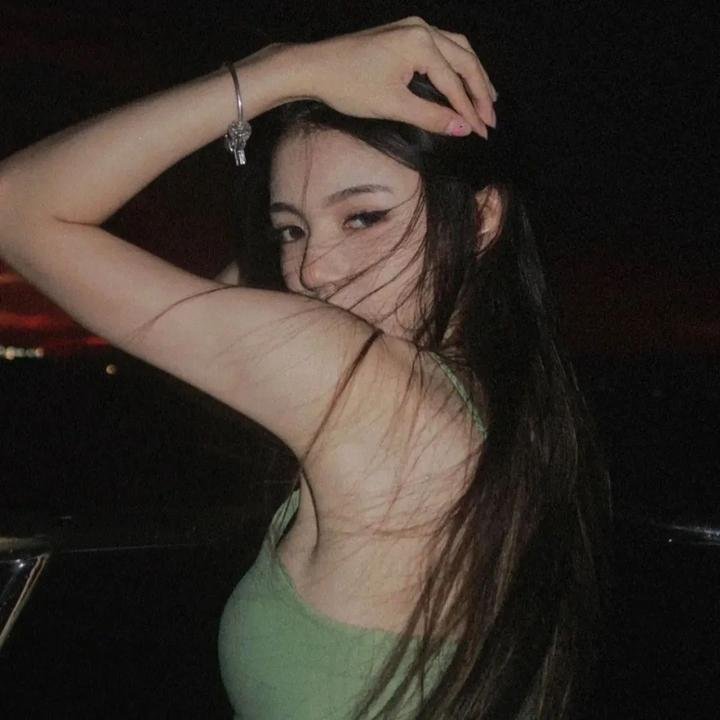 新历尽沧桑一美人